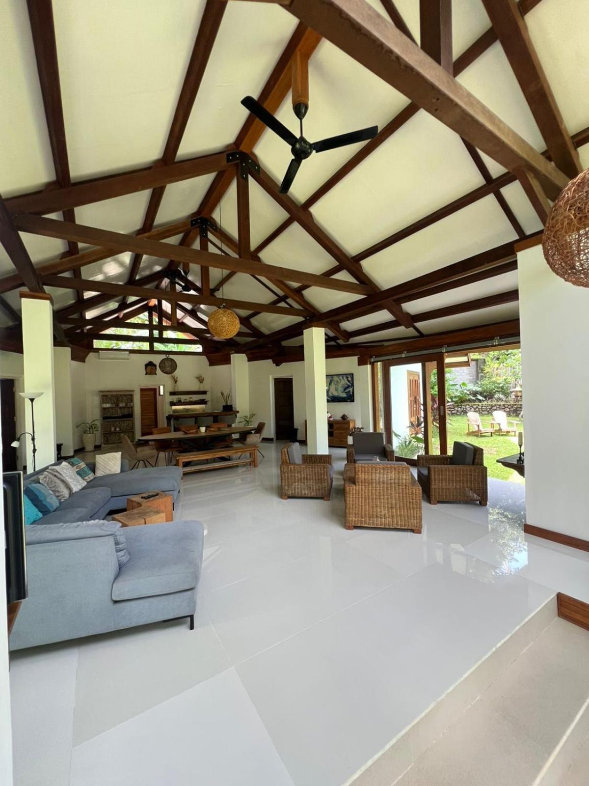 Lendang Luar Villa Senggigi Luaran gambar